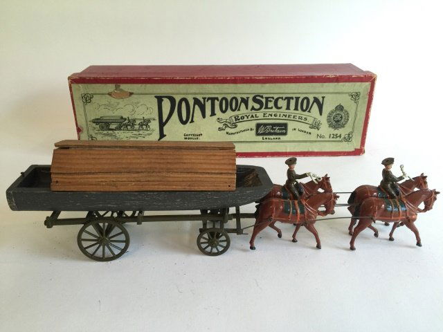 Britains Set #1254 Royal Pontoon Section (1 of 1)