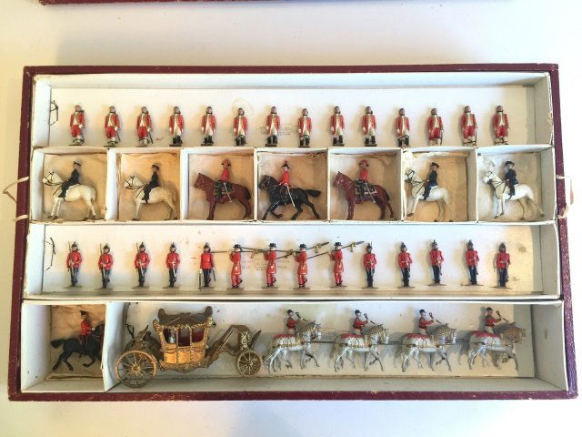 Britains Set #1477 Large Coronation Set (1 of 3)