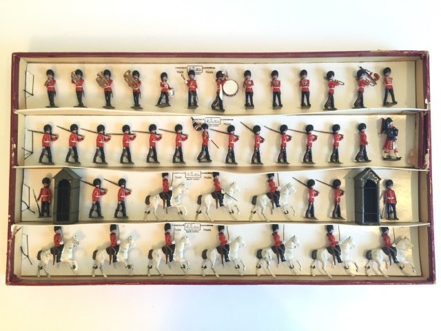 Britains Set #1607 British Army Display (1 of 2)