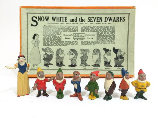Britains Set #1654 Snow White & The Seven Dwarfs (1 of 1)