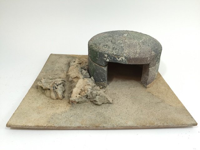 Britains Set #1863 Concrete Pillbox: Pre War. 1940-1941 Only. Unboxed. The large Pillbox is considered very rare. Condition Excellent.