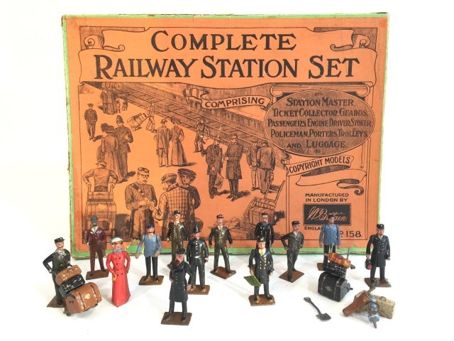 Britains Set #158 Complete Railway Station Set (1 of 1)