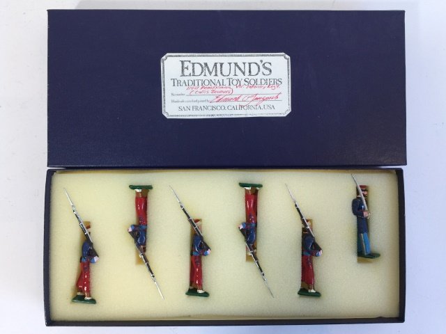 Edmunds Pennsylvania Zouaves: Post War. In original box. 114th Pennsylvania Volunteer Infantry Regiment Zouaves. 6 Pieces. Condition Figures Near Mint. Condition Box Near Mint.