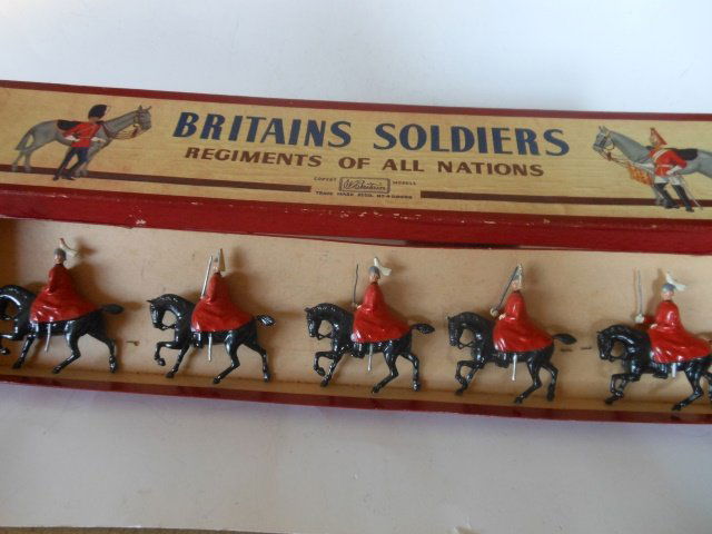 Britains set #400 Life Guards in Winter Cloaks (1 of 1)