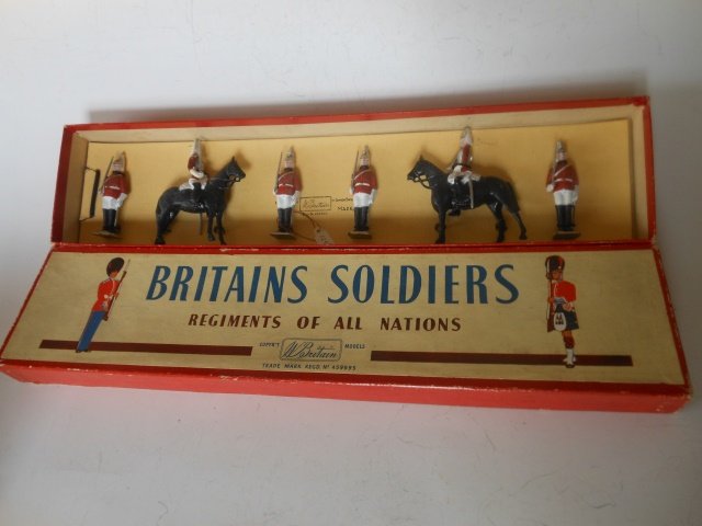 Britains set #2029 Life Guard Sentries (1 of 1)