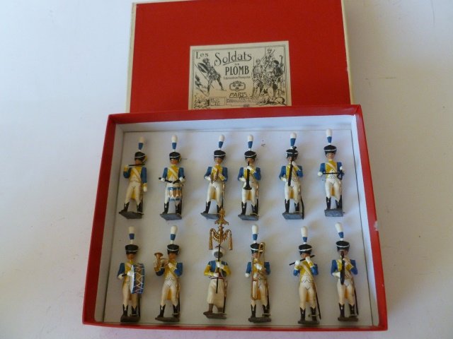 Mignot The Legere 'O Holland: 12 figures. Post War. Tied in original box. Condition excellent. Box excellent.