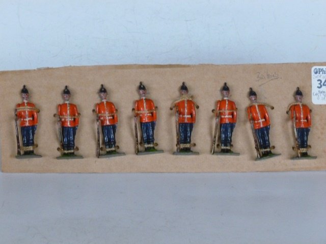 Britains set #113 East Kent Regiment: 8 figures re-tied to a substitute card. Unboxed. Condition very good.