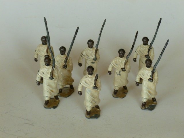 Britains from set #1425 Abyssinian Tribesmen (1 of 1)