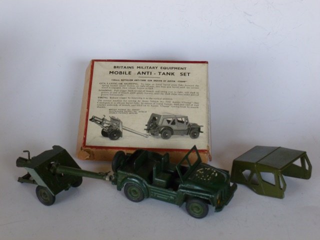 Britains set #2174 RARE Mobile Anti-Tank set: Britains Military Equipment. RARE Jeep, top of jeep that is detachable, and gun on wheels. Post War. In original illustrated box. Condition very good. Box good (lid split at 3 corners.)