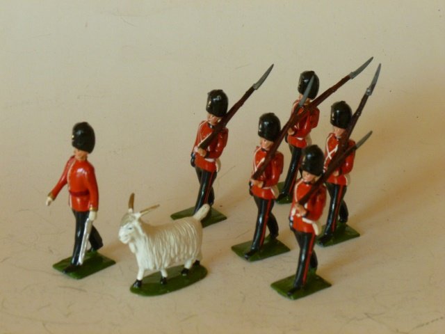 Britains set #74 Royal Welsh Fusiliers: 7 figures. Post War. Unboxed. Condition excellent.
