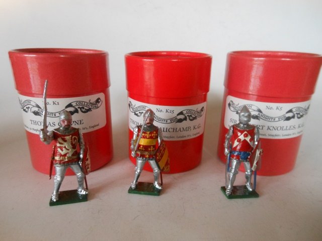 Tradition Knights K1, K25 and K5: K1 Thomas Cawne, K25 Thomas Beauchamp, and K5 Sir Robert Knolles. 3 cylinder boxes. Condition excellent. Boxes excellent.
