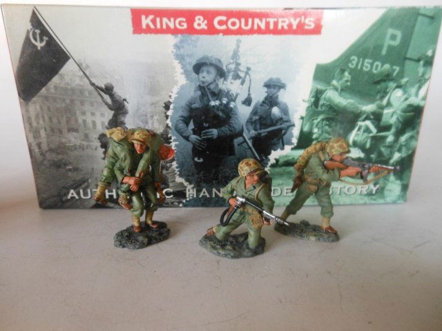 King and Country Iwo Jima: set of 3 with original box. Post War. Condition excellent. Box excellent.