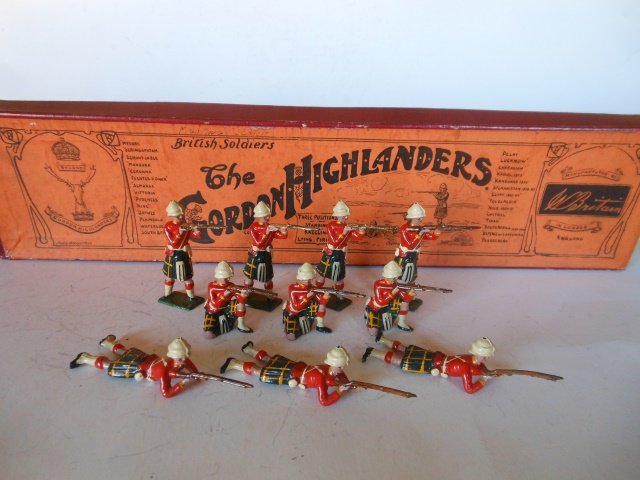 Britains set #157 Gordon Highlanders, Firing (1 of 1)