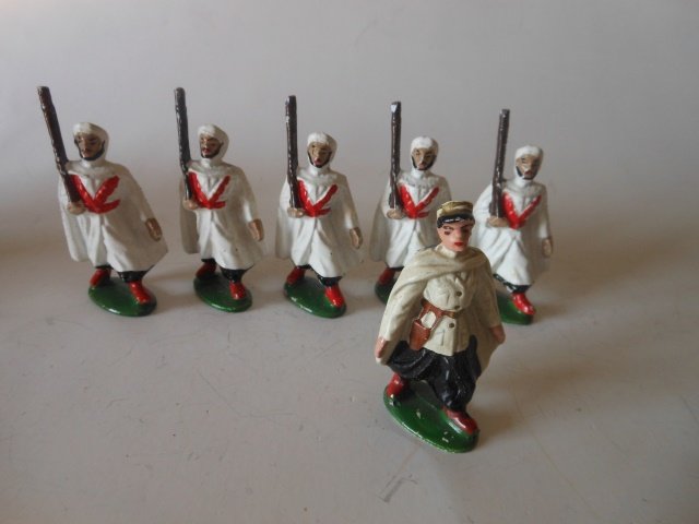 Quiralu French North African Troops: 6 pieces. Post War. Unboxed. Condition excellent.