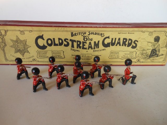 Britains Set #120 Coldstream Guards, firing (1 of 1)