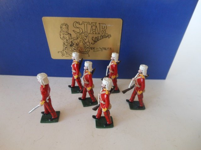 Star set #17 The 72nd Highlanders: 6 pieces. Post War. With original box. Condition excellent. Box very good.