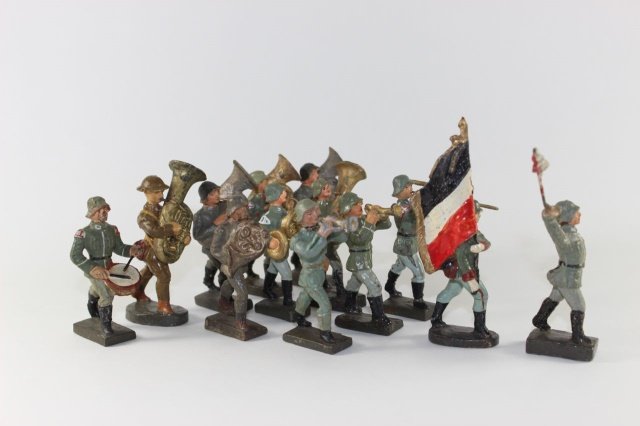 Lineol Elastolin German Bandsmen (1 of 1)