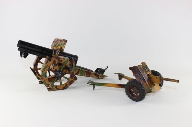 Hausser/Elastolin Lineol Artillery: Field Cannon With Mud Shoes And Pak Gun 7mm Scale PreWar No Box 2 Pieces