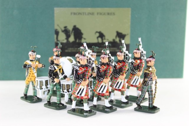 Frontline Figures Highland Pipes And Drums (1 of 1)