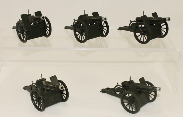 Britains Ltd. Set #1292 Royal Artillery Gun Lot: Set #1292 Gun of the Royal Artillery. Post-War Production. Lot of 5 Guns. Unboxed. Very Good to Excellent Condition. 5 Pieces