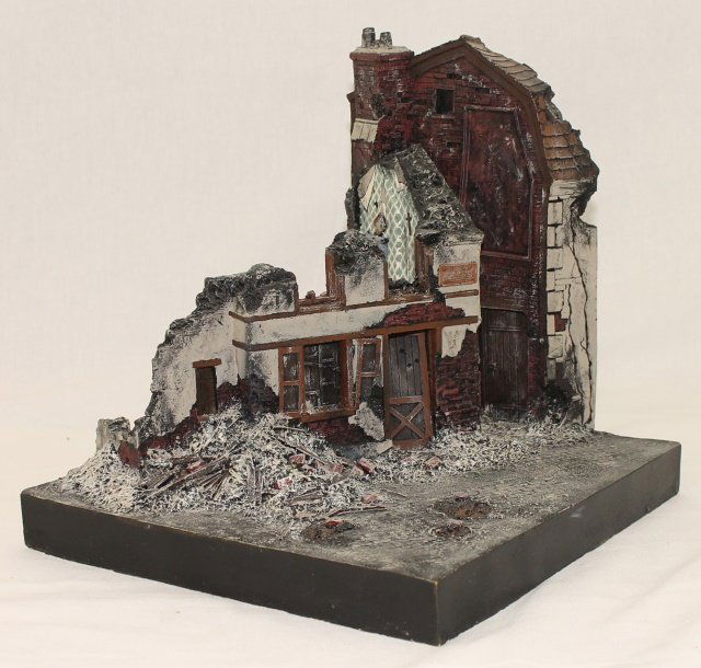 King and Country WWII NV08 Bombed Houses (1 of 1)