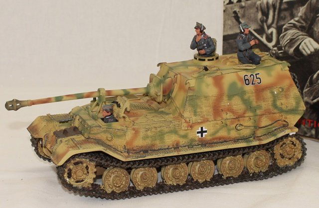 King and Country WWII BBG008 Panzerjager Tiger (1 of 1)