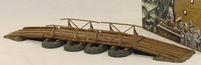 King and Country WWII SP12 Pontoon Bridge (1 of 1)