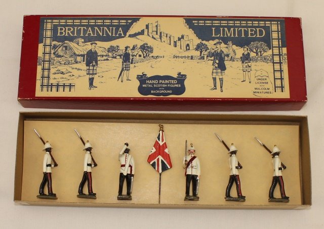 Britannia Limited Bahama Police with Colors: 6 pieces including flagman, new condition in very good condition illustrated box