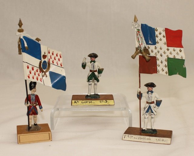 Mignot Auger Series Drapeaux: Designed by Guy Renaud. 3 pieces, condition very good but 1 flag is gone