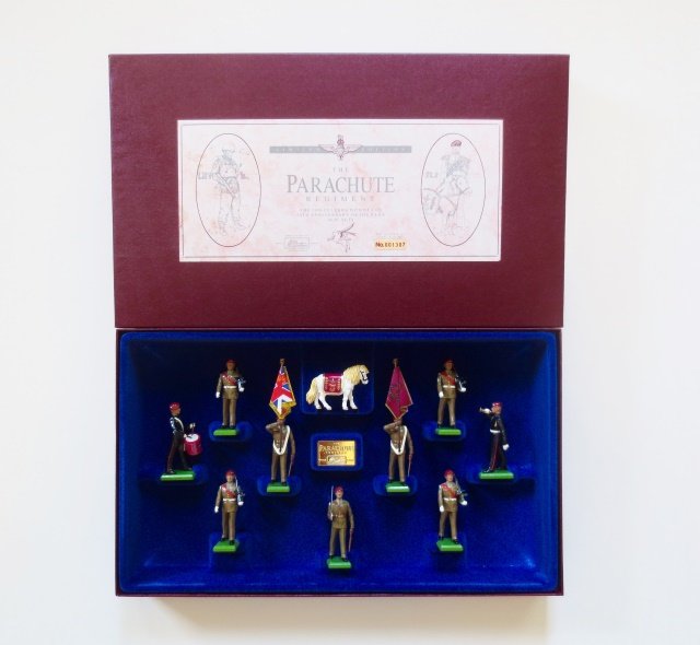 Britains set #5190  The Parachute Regiment (1 of 1)