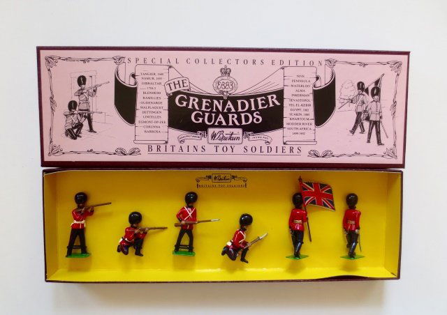 Britains set #8810 The Grenadier Guards (1 of 1)