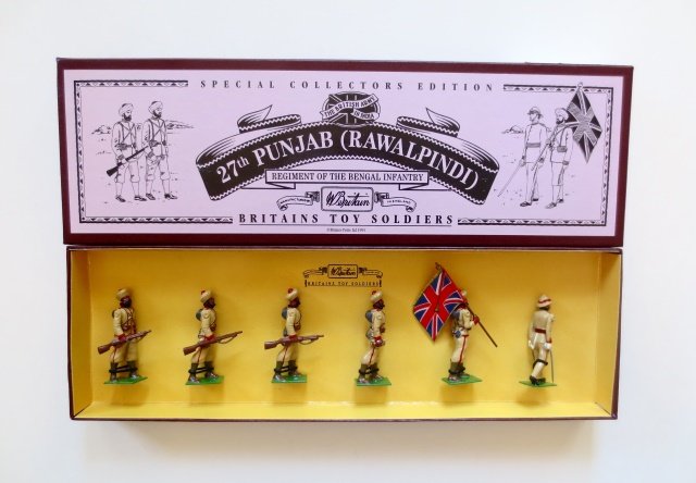 Britains set #8842 27th Punjab (Rawalpindi): Regiment Of The Bengal Infantry. The British Army In India. 6 pieces. Post war. Tied in original illustrated box. Condition excellent. Box excellent.