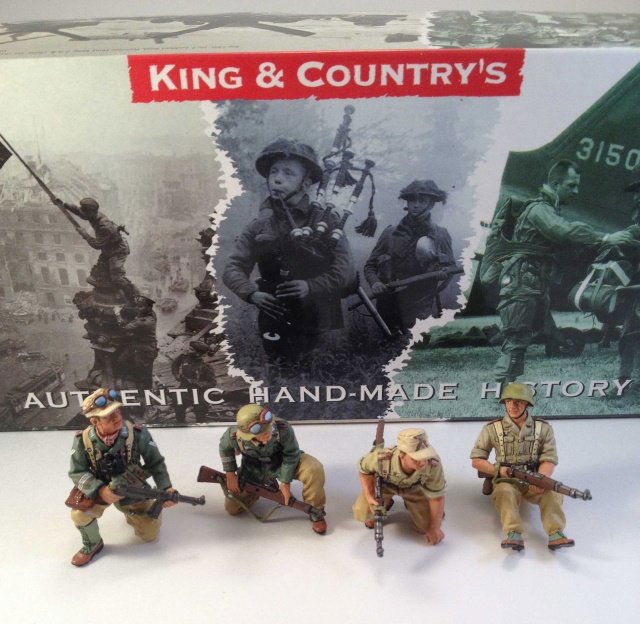 King & Country AKO49 Tank Riders (1 of 1)