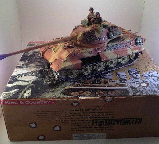 King & Country  WS 71 King Tiger LE700 Tank (1 of 1)