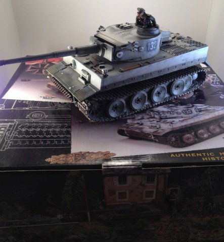 King & Country  WS 220 Winter Tiger 1 Tank (1 of 1)