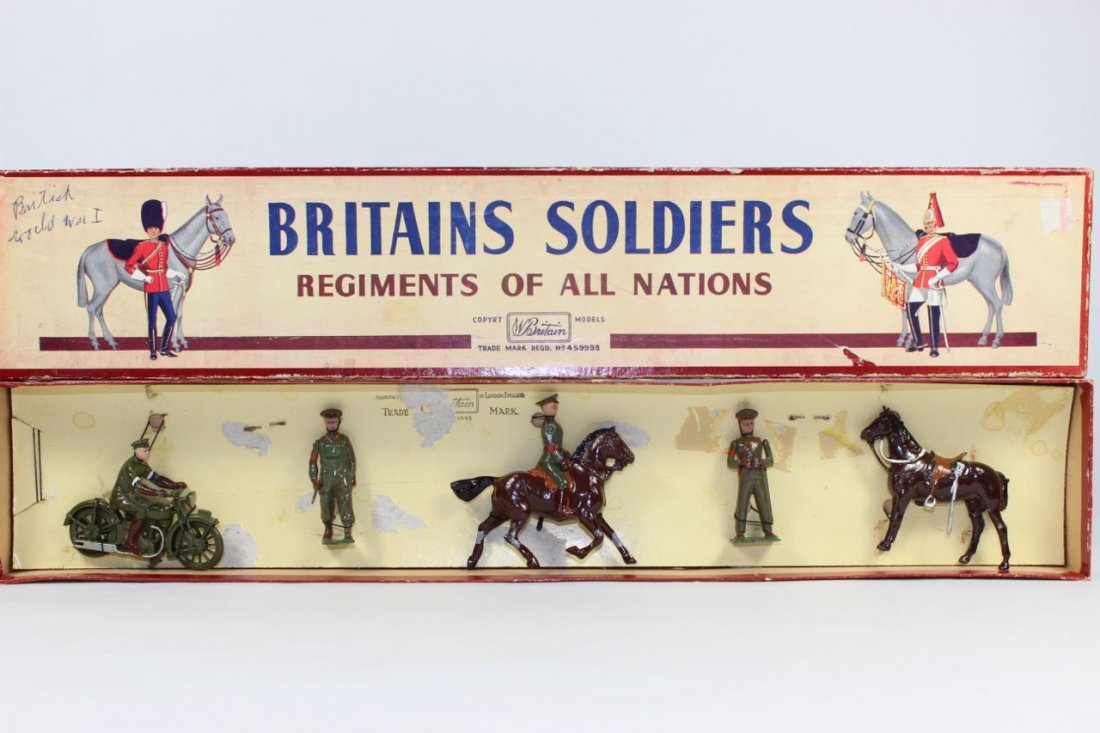 Britains Set #1907 British Army: Active Service Very Good With Damaged Card And Mounted Officer With Chips Post War 5 Pieces