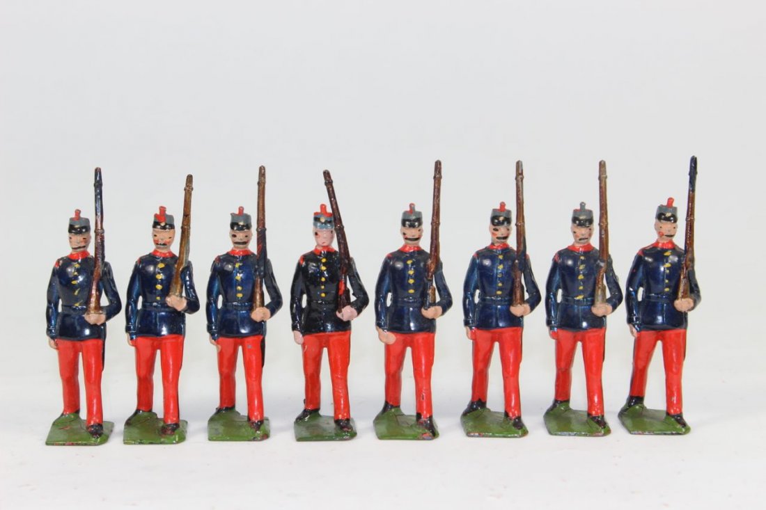 Britains Set #92 Spanish Infantry Shoulder Arms (1 of 1)
