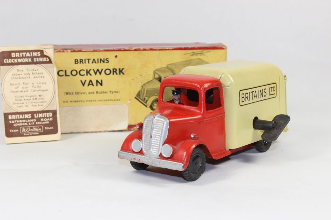Britains Set #2045 Clockwork Van (1 of 1)
