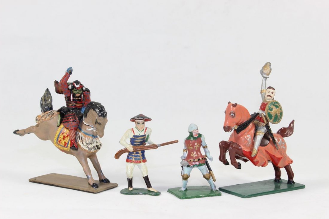 Minikin Samurai And Knight (1 of 1)