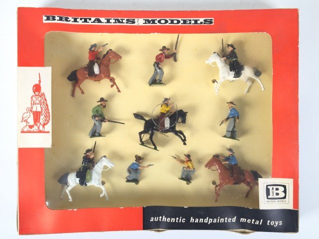 Britains Set #9388 Cowboys Mounted and Foot (1 of 1)