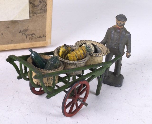 Britains Hand Cart (1 of 1)