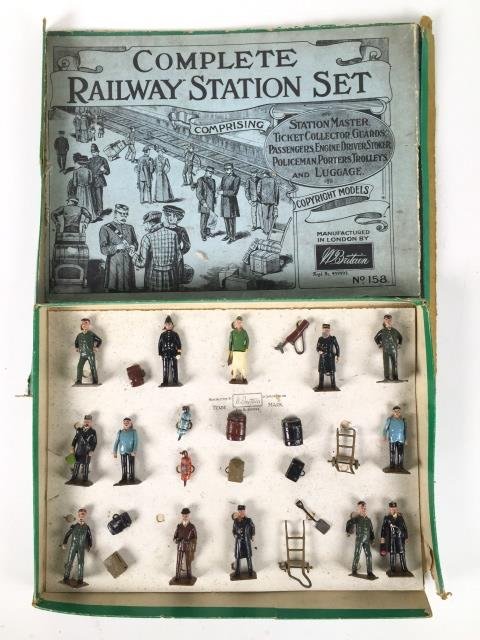 Britains Set #158 Large Railway Station Staff (1 of 1)