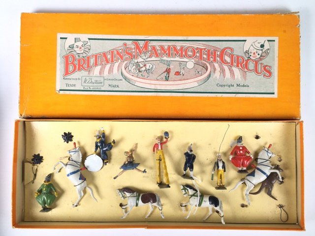 Britains Set #2054 Mammoth Circus, Medium (1 of 1)