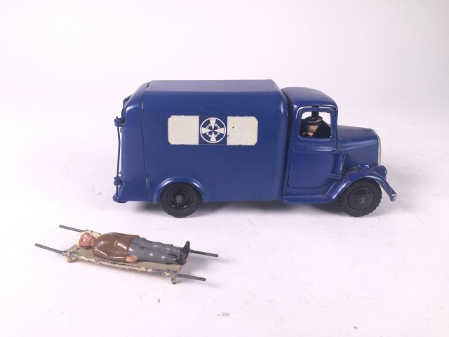 Britains Set #1513 Volunteer Ambulance (1 of 1)