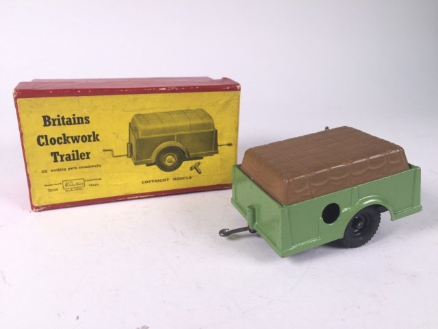 Britains Set #2041 Clockwork Trailer (1 of 1)