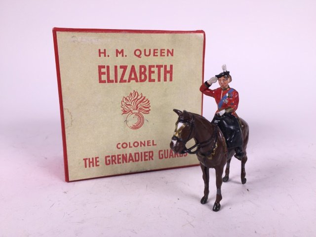Britains Set #2065 Queen Elizabeth II (1 of 1)