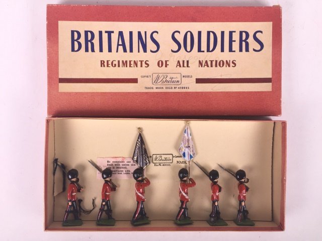Britains Set #2084 Colour Party of the Scots Guard (1 of 1)