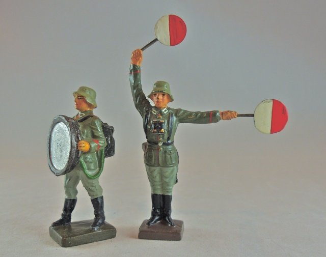 Lineol  2 Germans  Semaphores Signal Light (1 of 1)