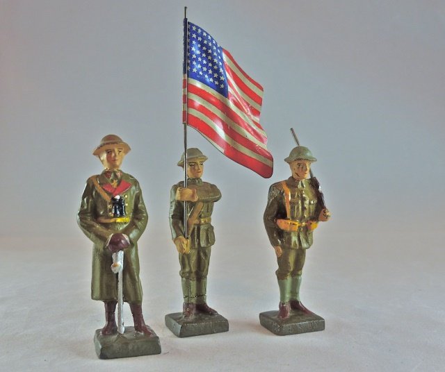 Lineol 1 US General+2 US Soldiers+Flag (1 of 1)