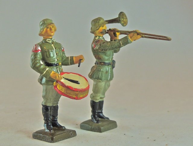 Scarce Lineol German Standing Drummer & Trombone (1 of 1)